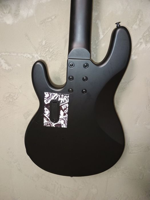 Gitara basowa Harley benton mb5