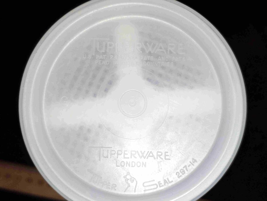 Винтажный диспенсер-просеиватель Tupperware Jifi-Sift USA.