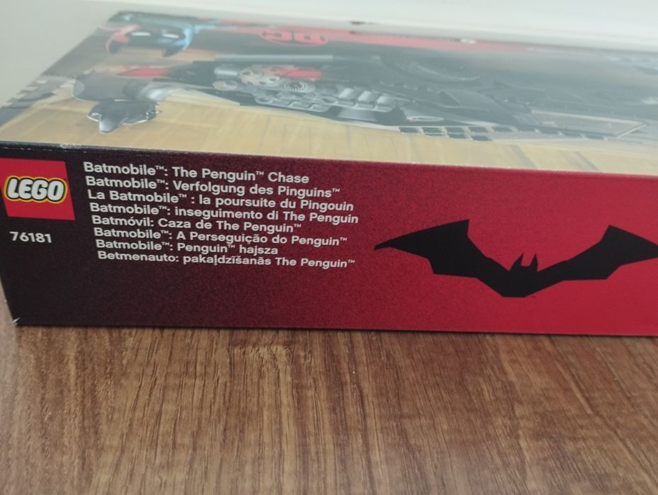 LEGO DC Batmoblie: A perseguição do Pinguiin 76181 Novo
