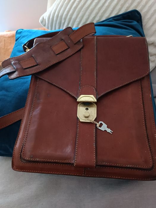 Mala masculina em couro