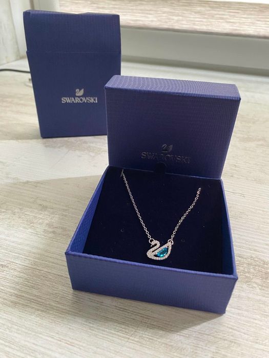 Naszyjnik Swarovski  niebieski łabędź