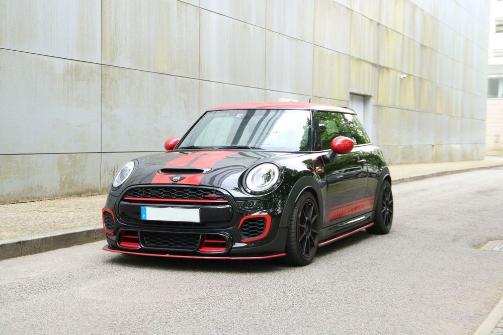 MINI 3 Portas John Cooper Works Essential