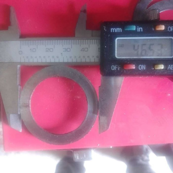 Токарні, токар, фрезерні, фрезеровщик, розточні, розточник, сварщик.