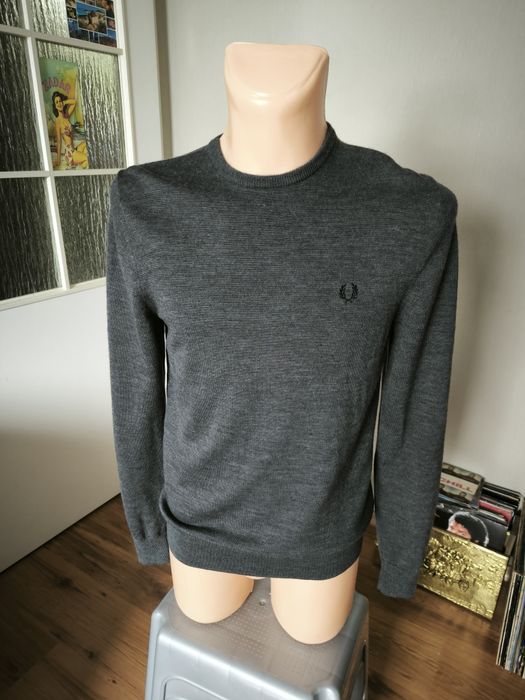 Fred Perry sweterek męski S Merino Wool ciemno szary