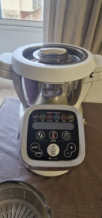 Processador Moulinex c muitos acessórios. Pouquíssimo uso
