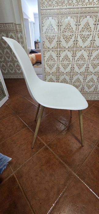 Conjunto mesa extensível + 4 cadeiras