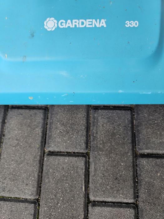 Ręczna kosiarka do trawy GARDENA 330
