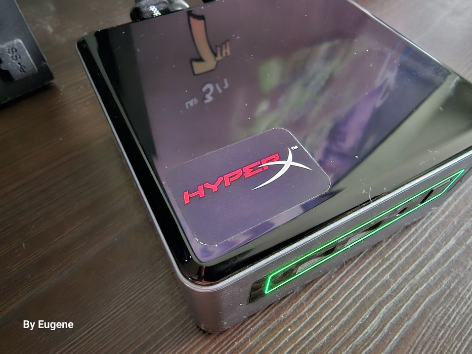 Intel NUC6CAYH mini PC