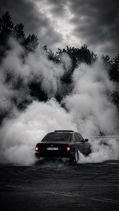 Bmw e34 м50б25.