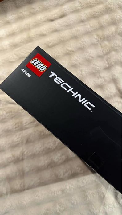 LEGO Technic Porsche 911 RSR #42096