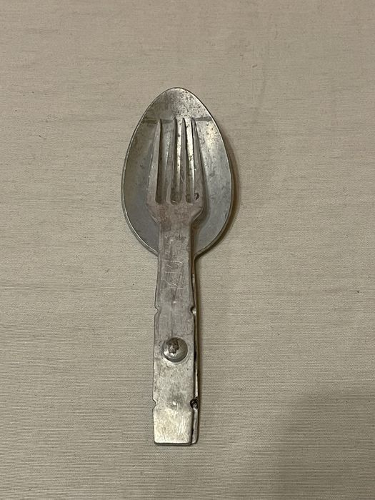 Niezbednik wojskowy olkusz 1947 jednoczęściowy aluminiowy lwp prl wp