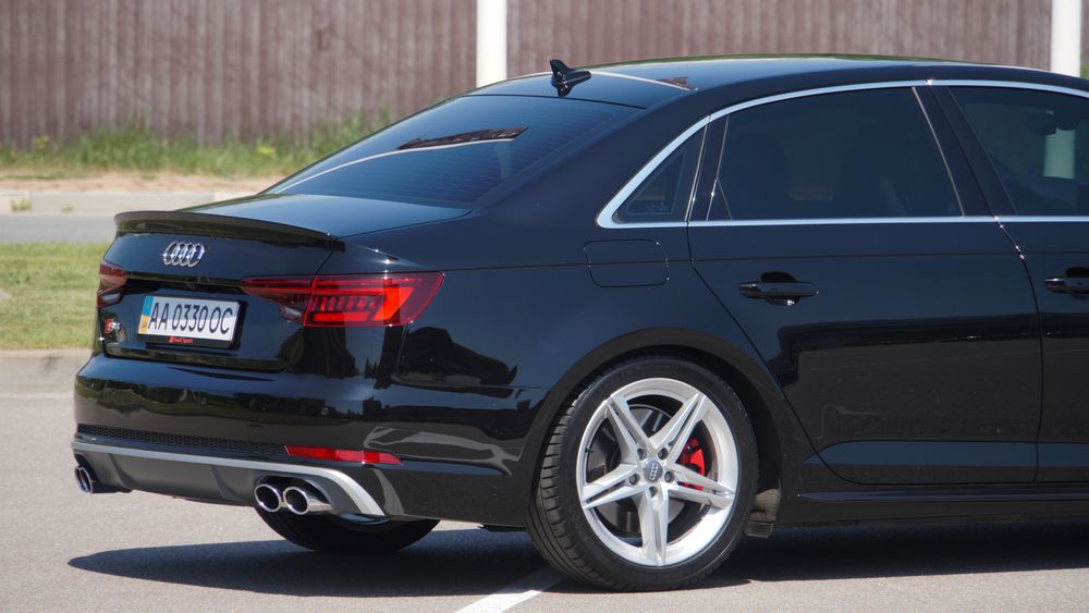 Audi s4 b9 2017 450л.с