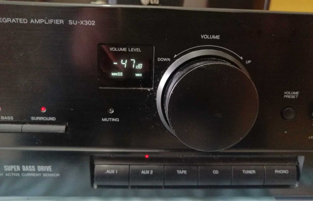 Amplificador Technics SU-X302, com módulo bluetooth interno