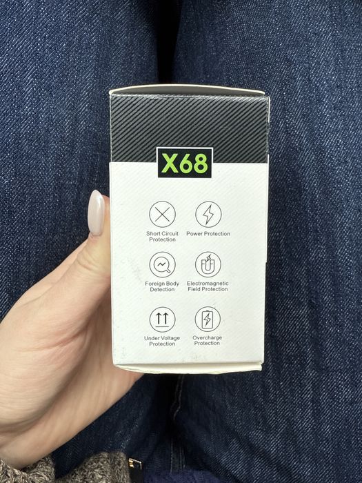 Магнітний тримач для телефона в машину авто