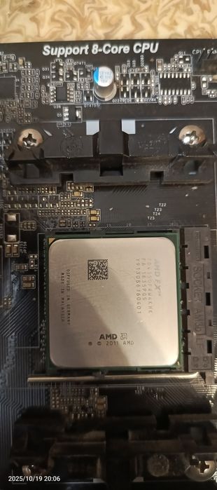 Материнка з процесором