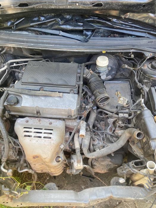 Продається запчастини на авто Mitsubishi