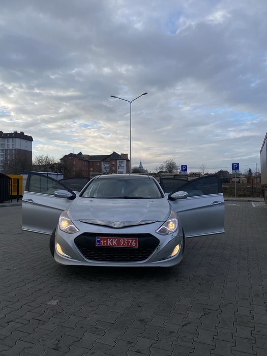 Продам Hyndai Sonata Hybrid 2014 Р