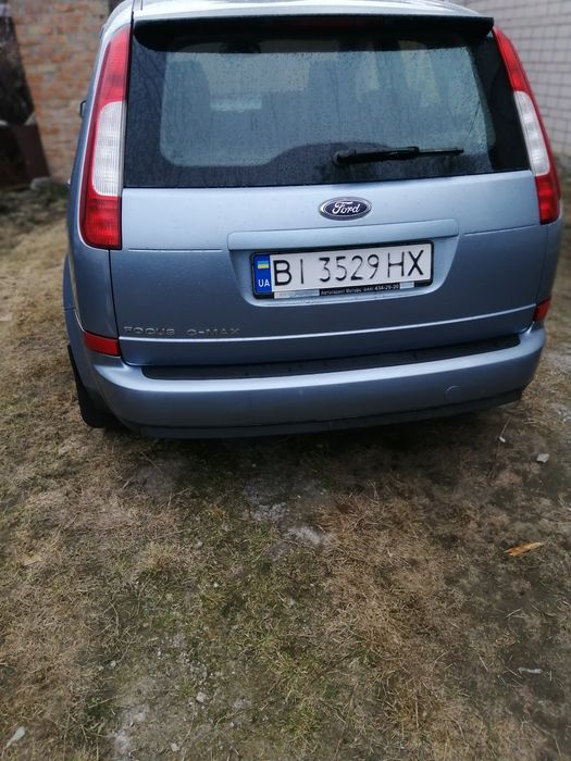 Хороший сімейний автомобіль 1 8 в доброму стані другий власник