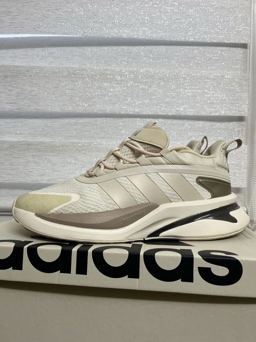 Кроссовки  Adidas Alpharesponse