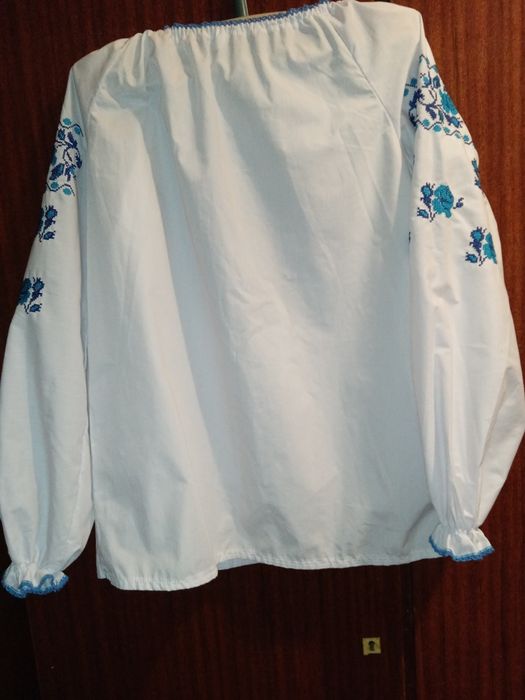 Вишиванка ручної роботи