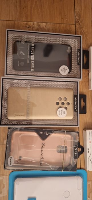 Etui  38szt do różnych marek telefonow