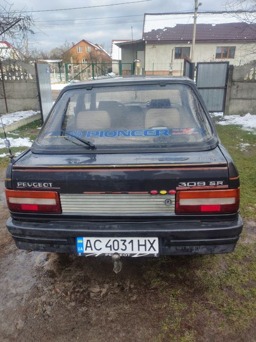 Peugeot 309 SR .