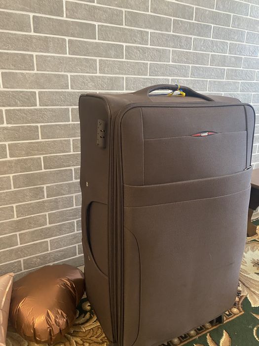 Продам нову валізу великан