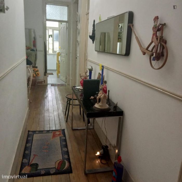 Quarto - localizado em Anjos Lisbon