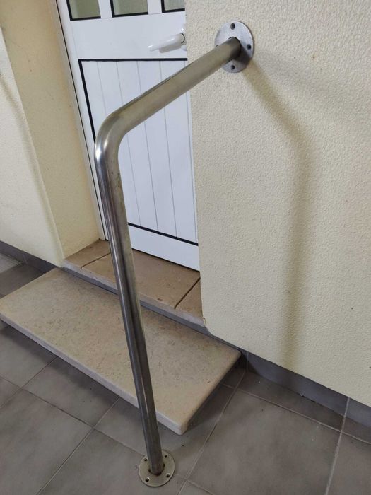 Corrimão de apoio para escadas de aço inox