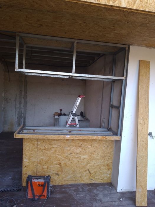 Serralheiro ao serviço