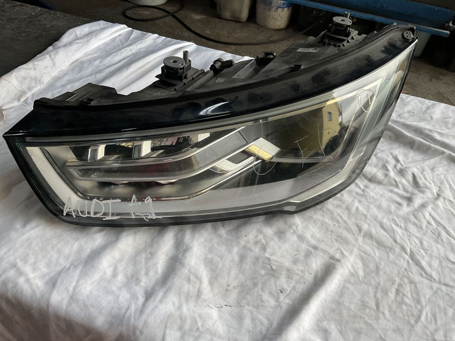 Farol Audi A1 (direito)
