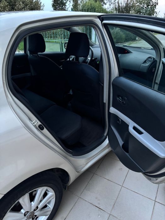 Toyota Yaris com GPL — photo 3