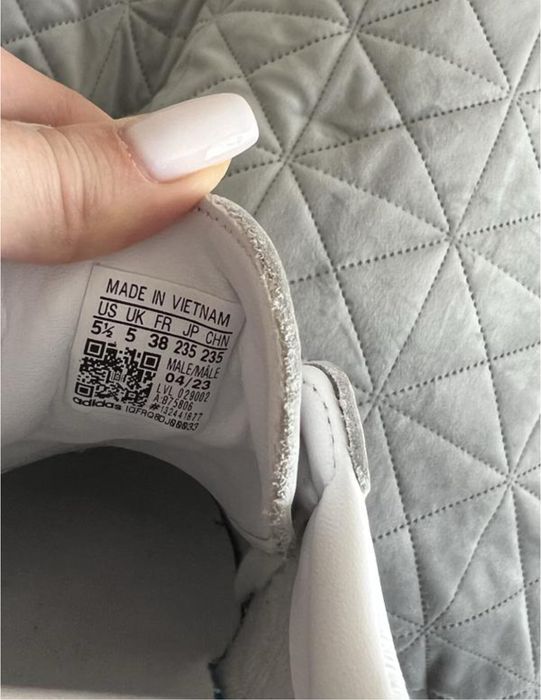 Кросівки Adidas нові