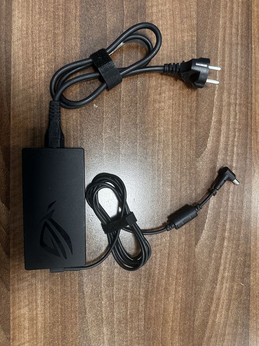 Продам ноутбук Asus Rog Strix G512Li