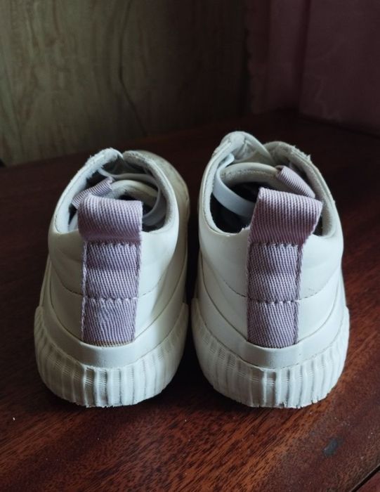 Кеды Zara меняют цвет 34 р.