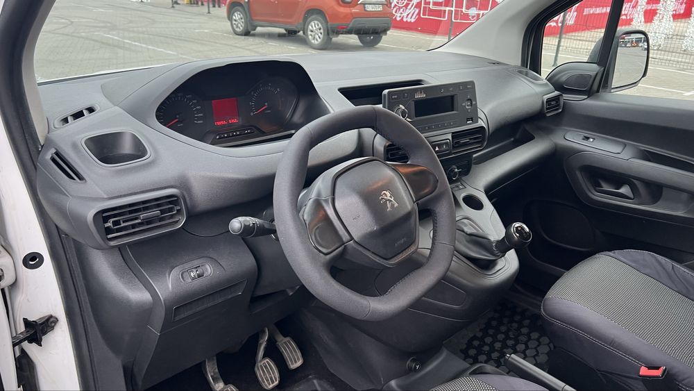 Пежо рифтер . Партнер