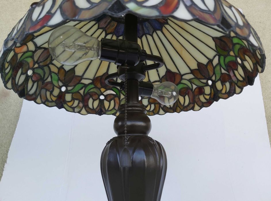 Lampa Witrażowa Szkło Tiffany Powystawowa z Masywną Podstawą