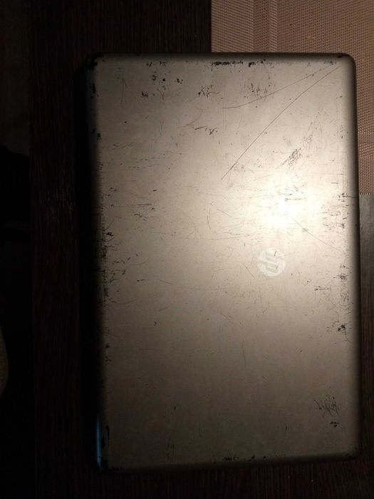Ноутбук HP-630 працює