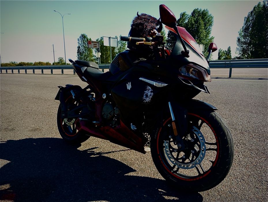 Voge 300rr продаж була скользачка