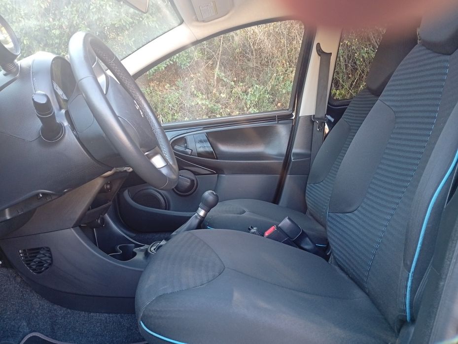 Peugeot 107 1.0 full extras - 100000km!