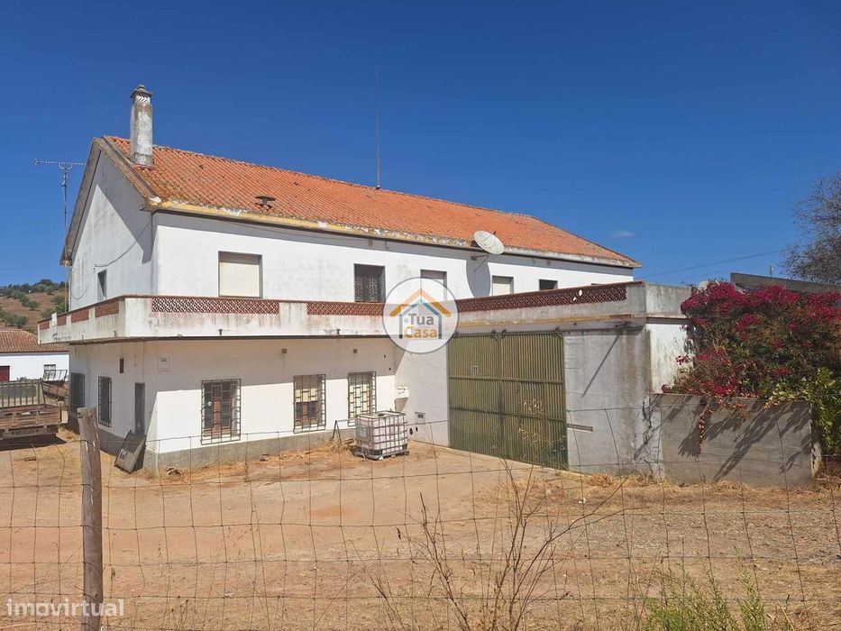 Terreno com Armazém de Atividade Industrial e Árvores de Fruto em Ouri — Garvão E Santa Luzia, Beja