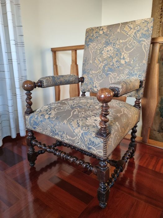 Duas Poltronas Louis XIII