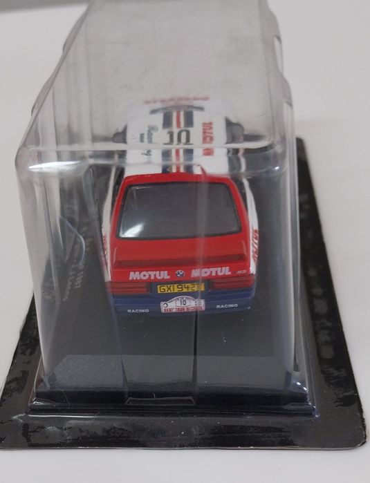 Miniatura em escala 1/43 Bmw M3