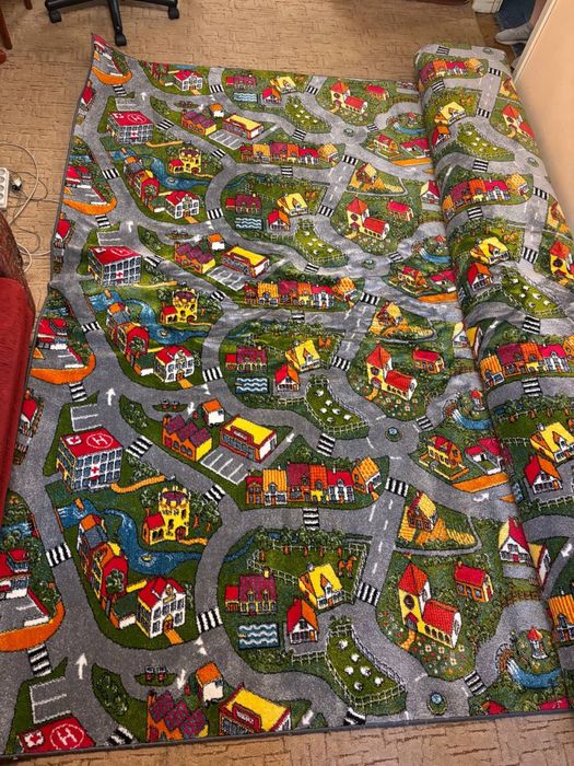 Килим дитячий.