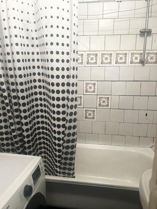 Простора, видова квартира в центрі міста  Тетіїв від власника.