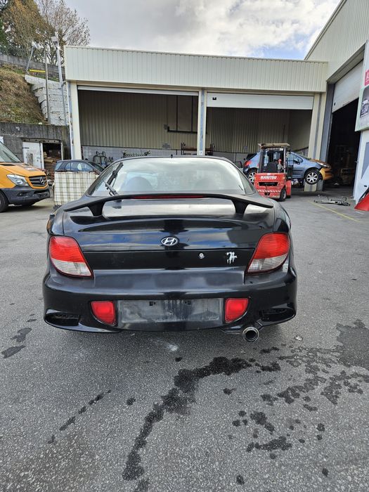 Hyundai Coupé 1.6i de 2000 para peças