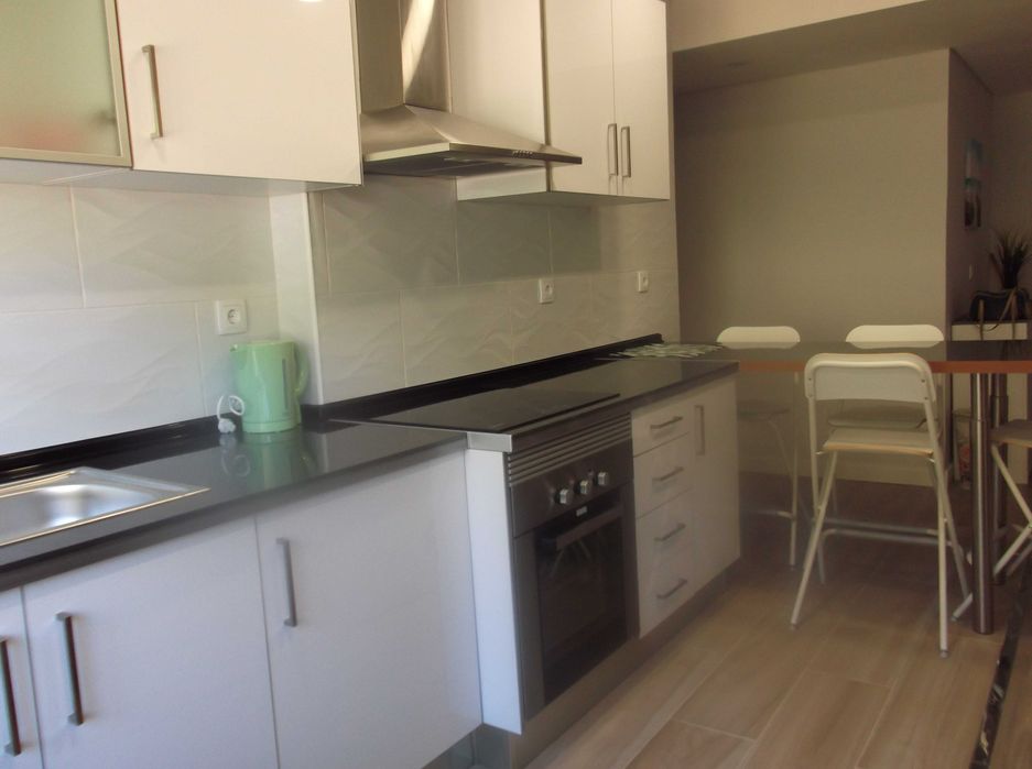 Arrendo quarto suite individual junto ao Hospital de Vila Franca de Xira