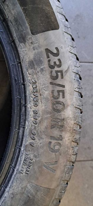 Komplet Opon Continental EcoContact 6 235/50 R19 DOT 2925
