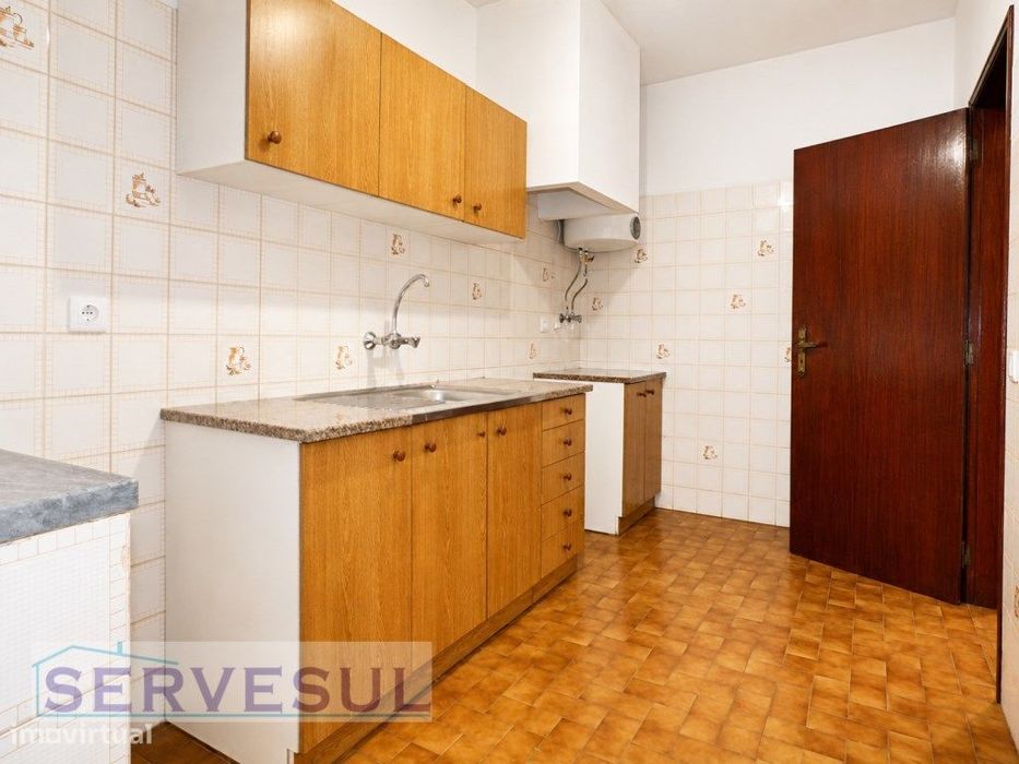 Apartamento de 4 quartos, localizado no centro da vila de Messines,...