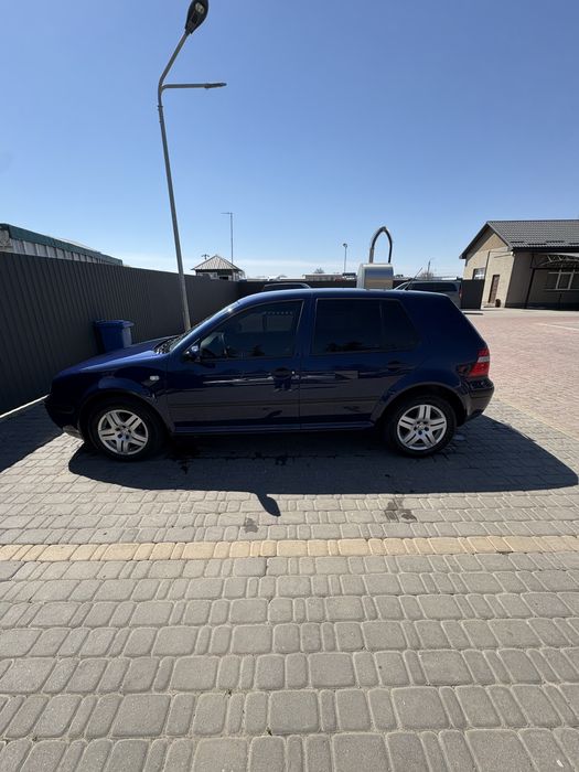 Volkswagen golf 4  2003 1.4